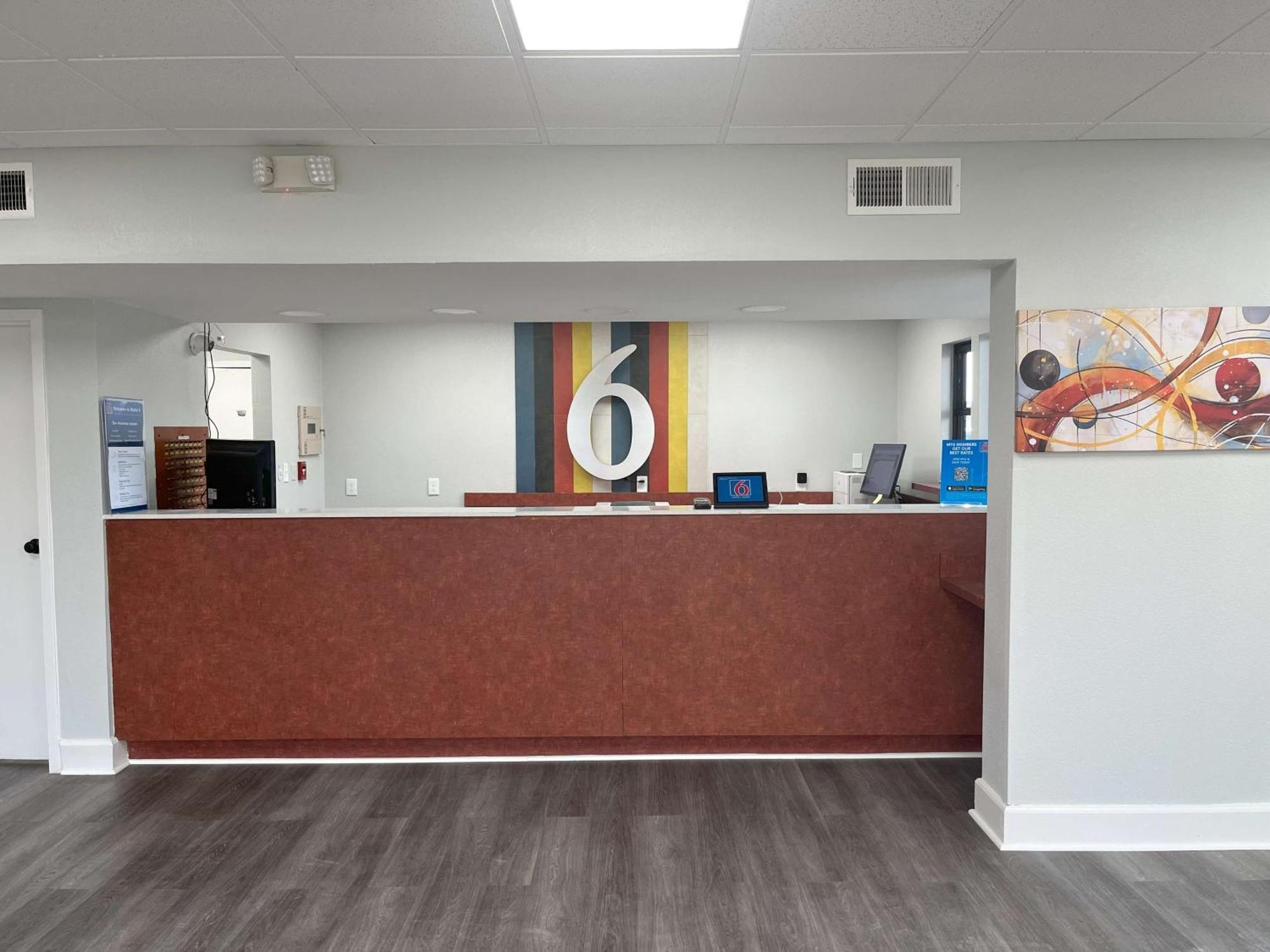 Motel 6 Cleveland, Ms - Delta State University Exterior photo